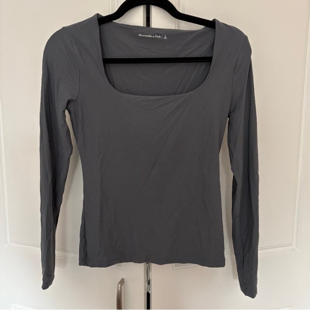 Abercrombie Soft Matte Seamless Long Sleeve